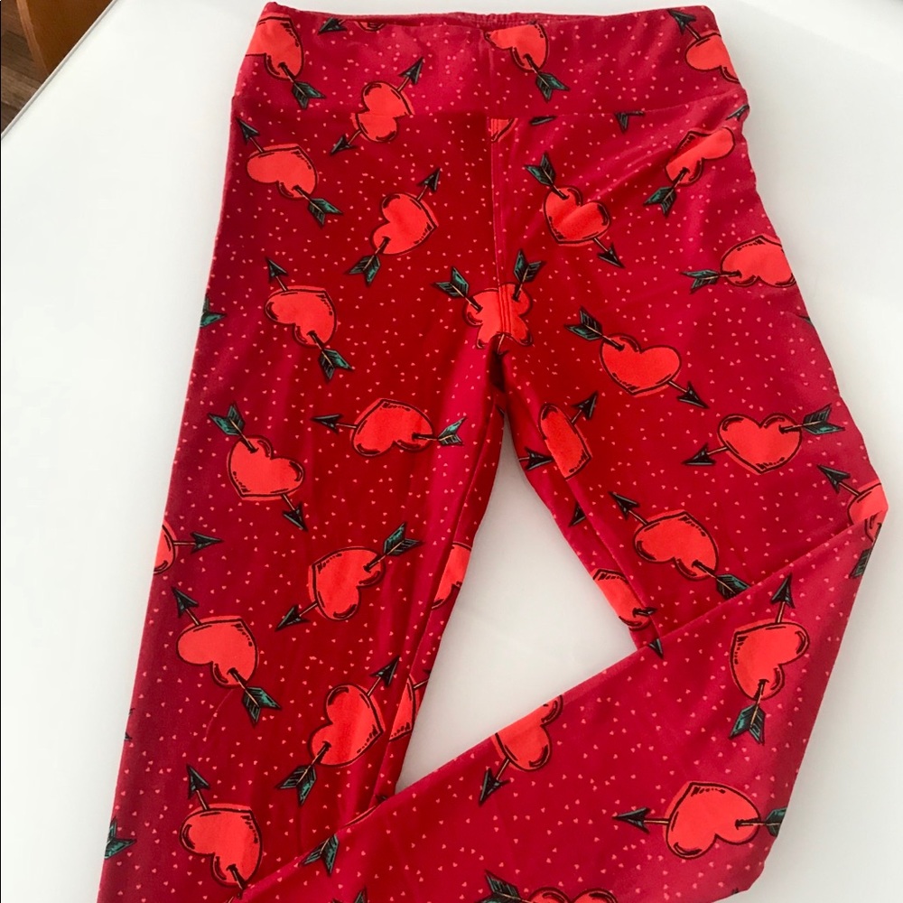 Lula Roe Valentine leggings